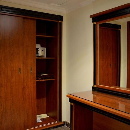 Al Jubail Crown Tower Hotel מראה חיצוני תמונה