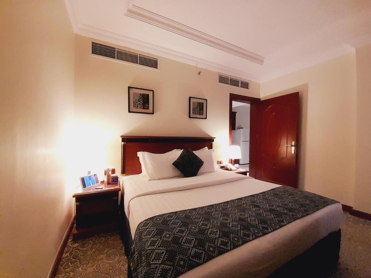 Al Jubail Crown Tower Hotel מראה חיצוני תמונה