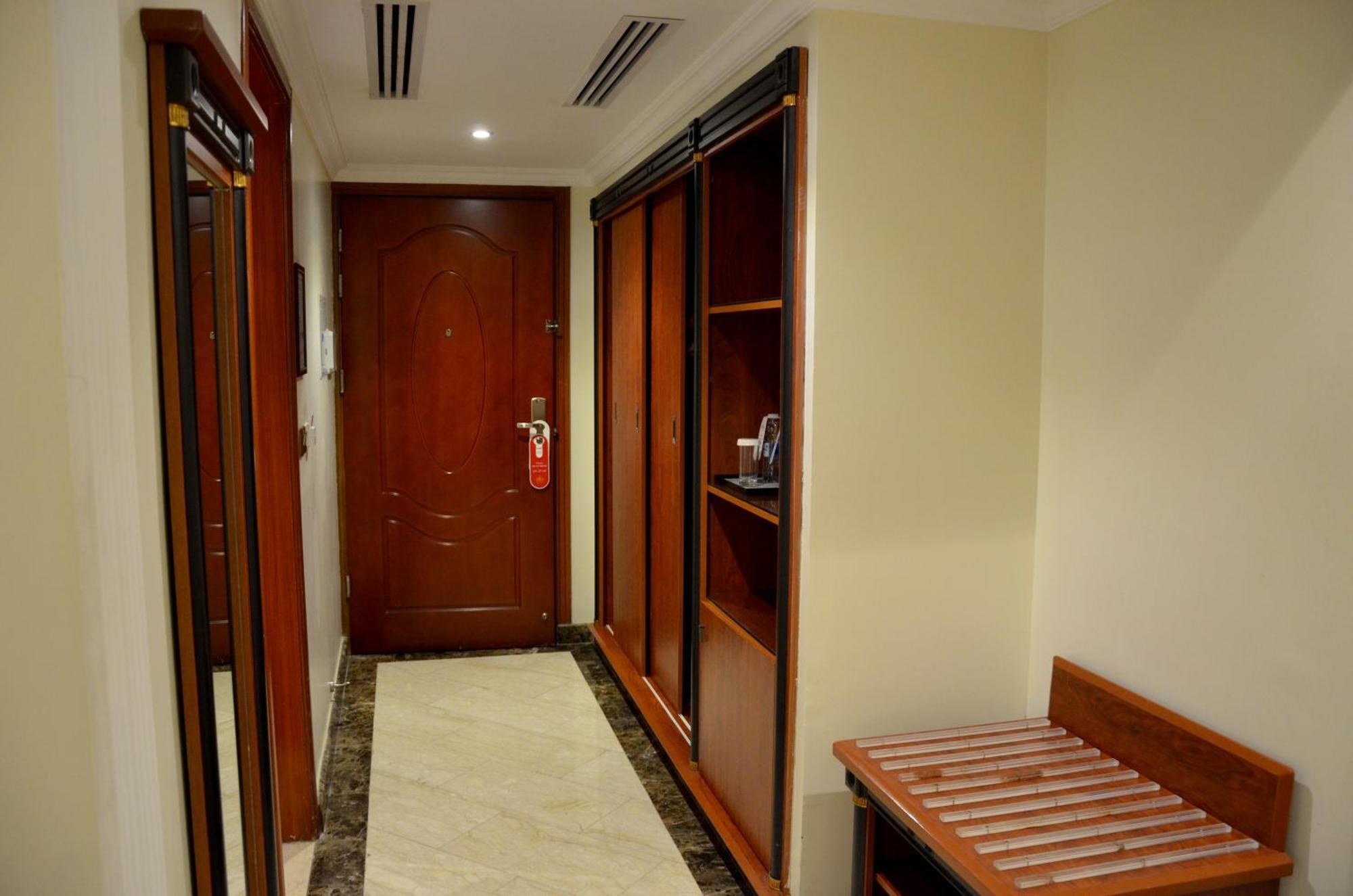 Al Jubail Crown Tower Hotel מראה חיצוני תמונה