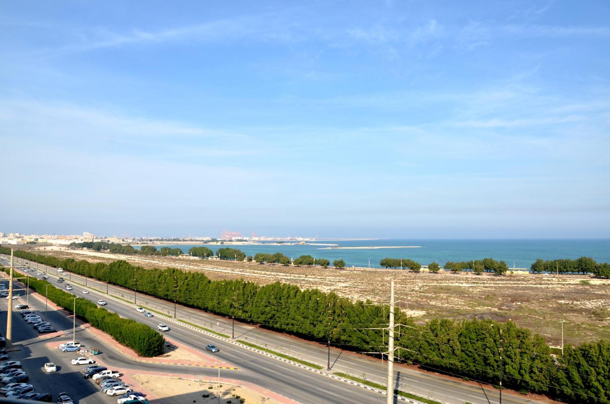 Al Jubail Crown Tower Hotel מראה חיצוני תמונה