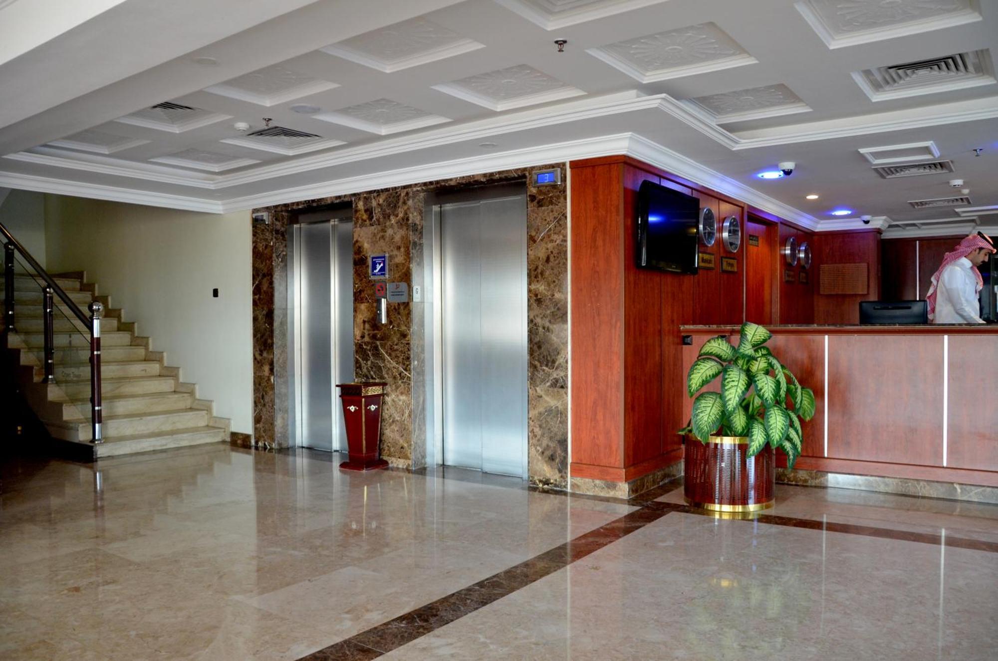 Al Jubail Crown Tower Hotel מראה חיצוני תמונה