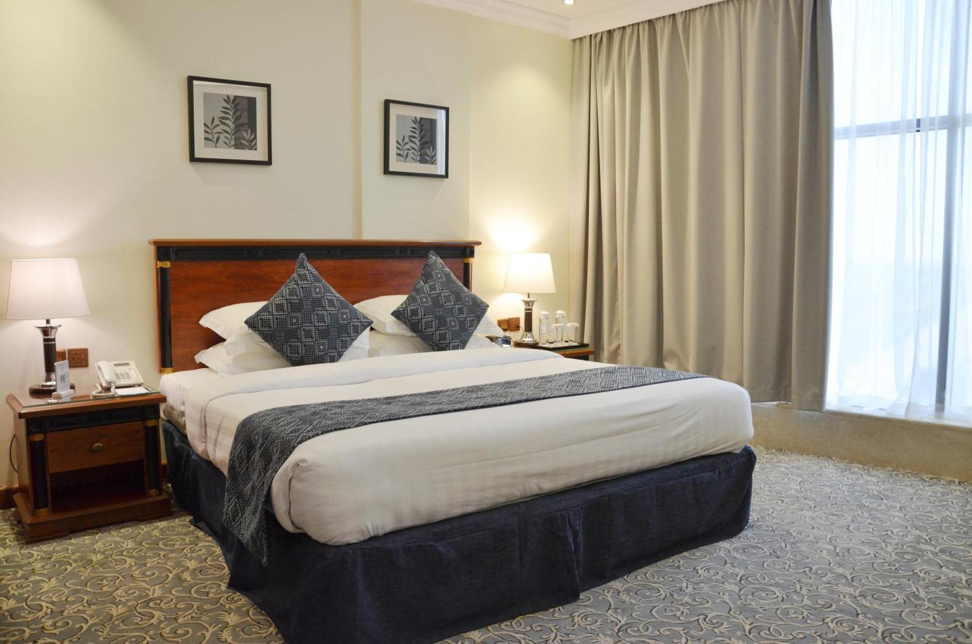 Al Jubail Crown Tower Hotel מראה חיצוני תמונה