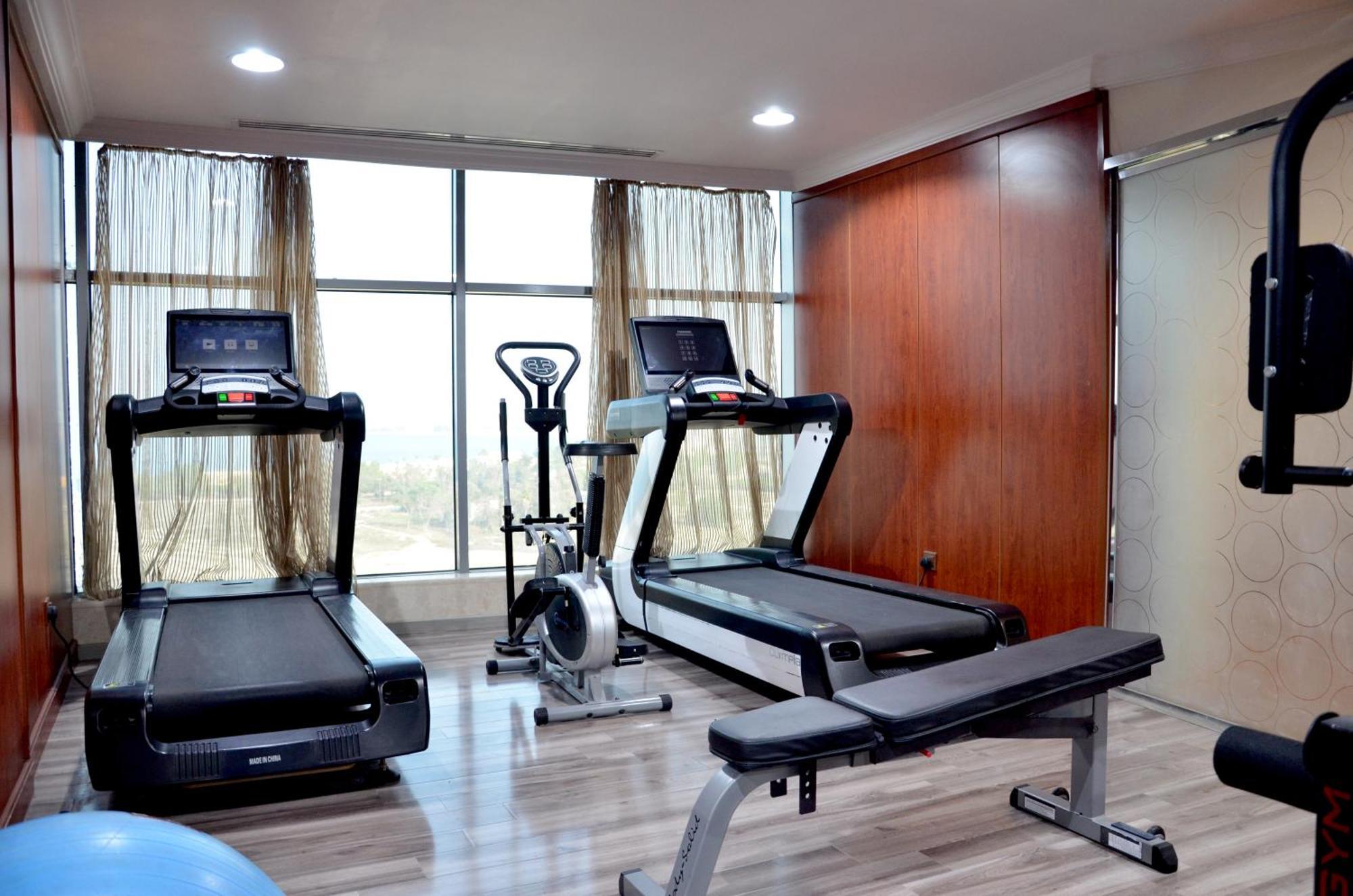 Al Jubail Crown Tower Hotel מראה חיצוני תמונה